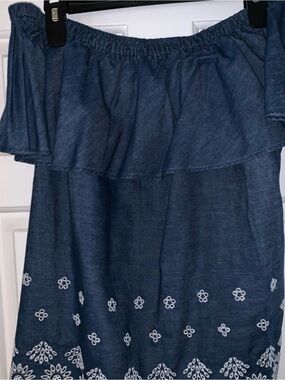Old Navy Navy Blue Off-Shoulder Embroidered Top